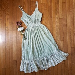 Velvet Seagrass Midi Dress - Hemant & Nand…